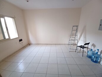 Studio Apartment For Rent in Muwaileh Building