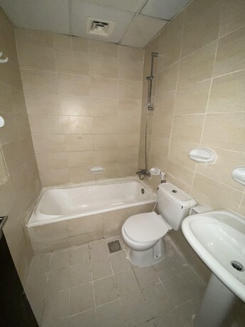 1 BR Apartment For Rent in Muwaileh Building