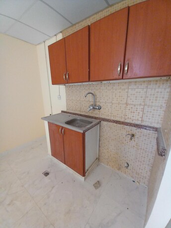 Studio Apartment For Rent in Muwaileh Building