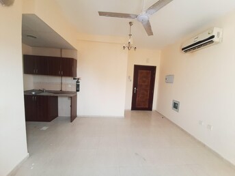 Studio Apartment For Rent in Muwaileh Building