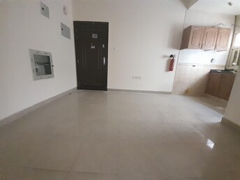 Studio Apartment For Rent in Muwaileh Building