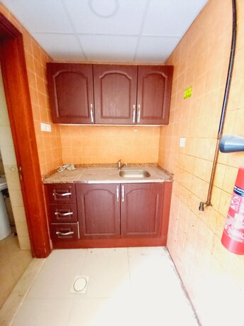 Studio Apartment For Rent in Muwaileh Building