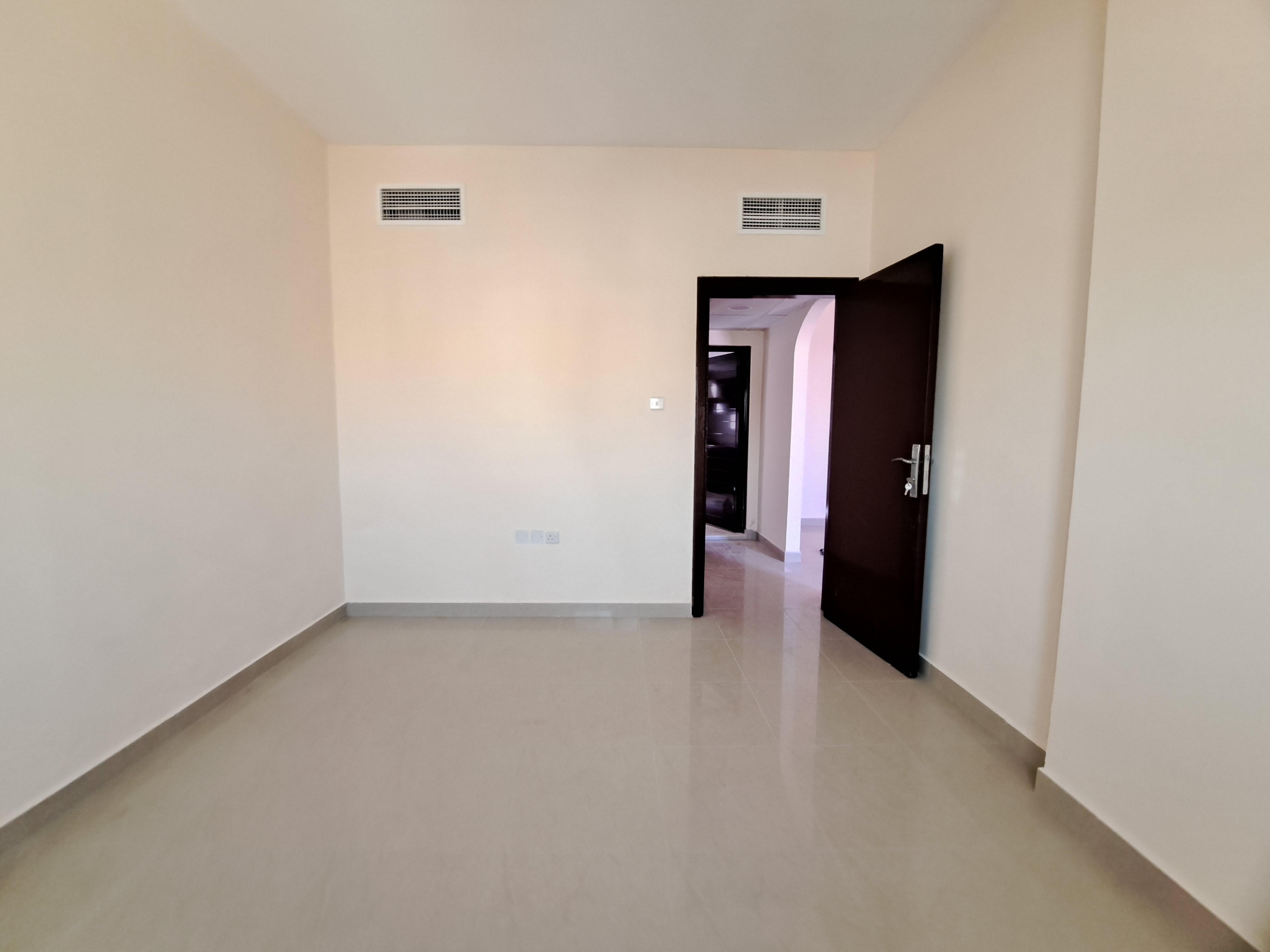 5208 Muweilah Building Apartment for Rent, Muwailih Commercial, Sharjah