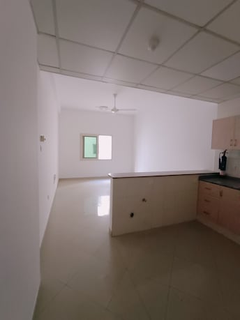 1 BR Apartment For Rent in Muwaileh Building