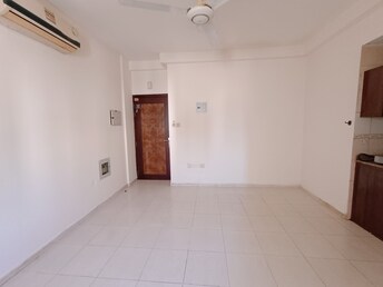 Studio Apartment For Rent in Muwaileh Building