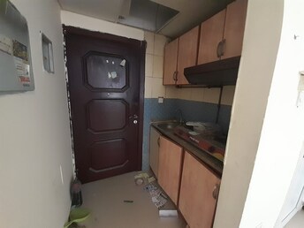 Studio Apartment For Rent in Muwaileh Building