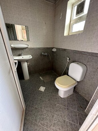 Studio Apartment For Rent in Muwaileh Building