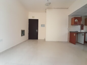 Studio Apartment For Rent in Muwaileh Building