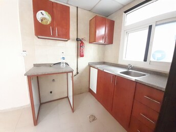 Studio Apartment For Rent in Muwaileh Building