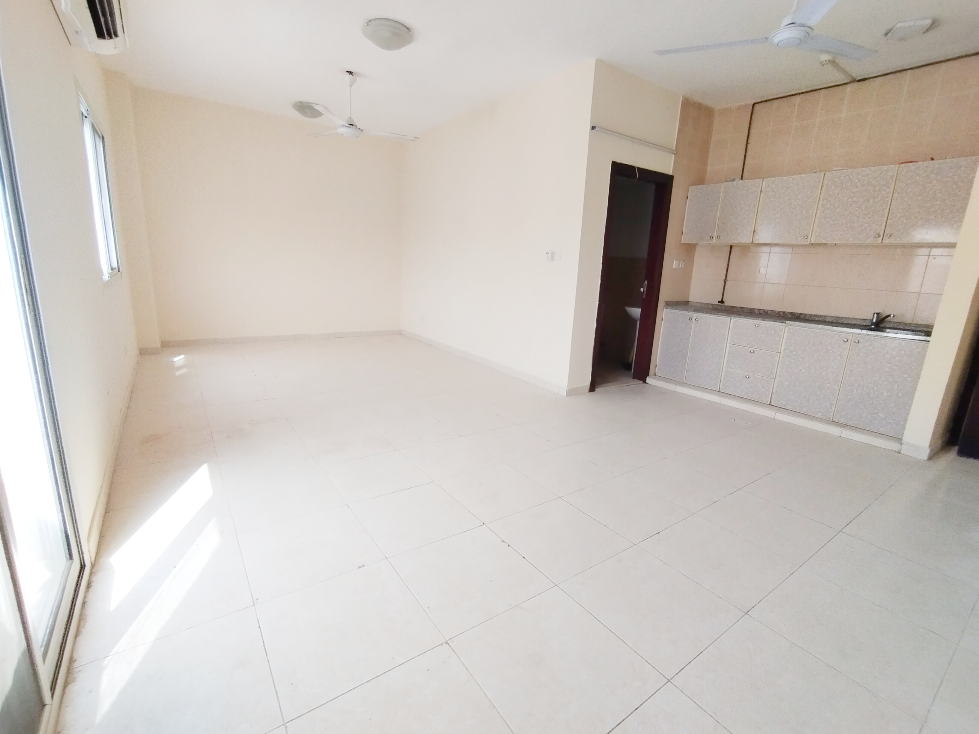 Muwaileh Building Apartment for Rent, Muwaileh, Sharjah