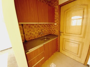 Studio Apartment For Rent in Muwaileh Building