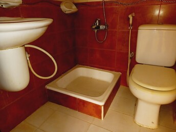 Studio Apartment For Rent in Muwaileh Building