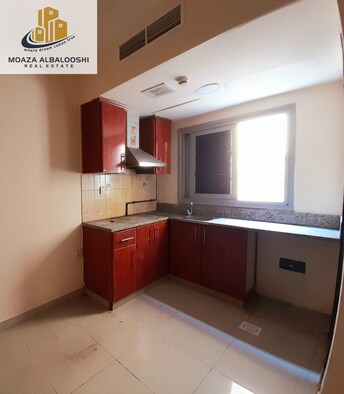 Studio Apartment For Rent in Muwaileh Building