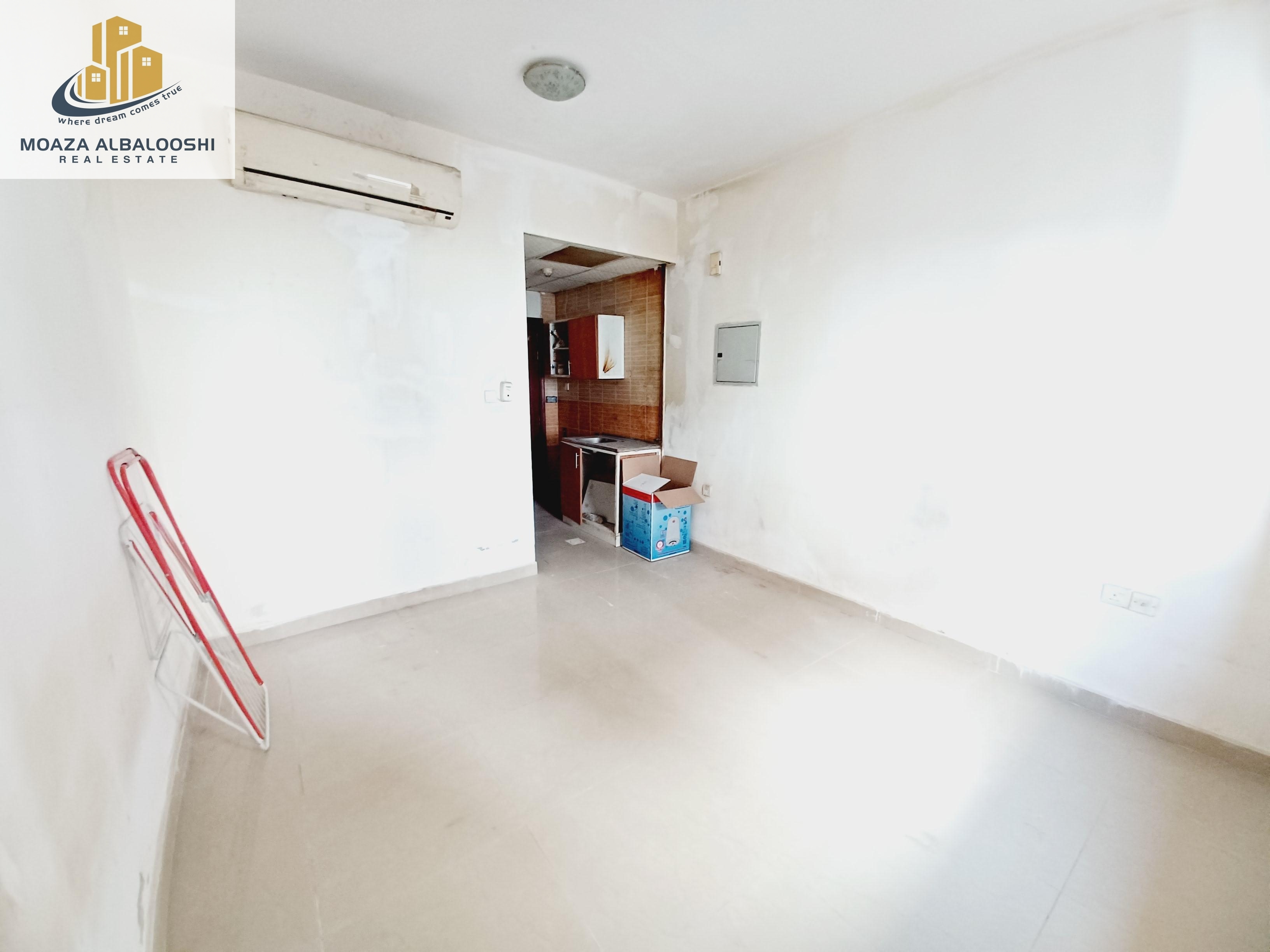 5208 Muweilah Building Apartment for Rent, Muwailih Commercial, Sharjah