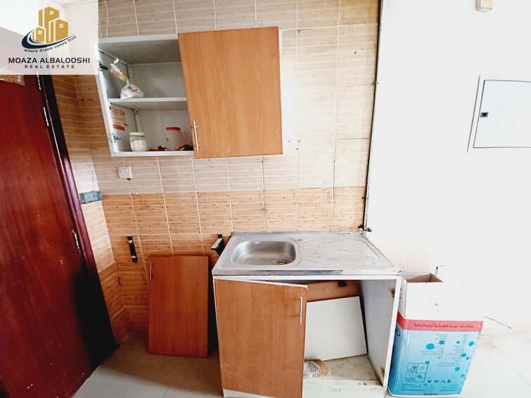 5208 Muweilah Building Apartment for Rent, Muwailih Commercial, Sharjah