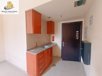 Studio Apartment For Rent in Muwaileh Building