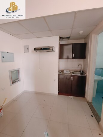 Studio Apartment For Rent in Muwaileh Building