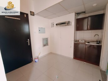 Studio Apartment For Rent in Muwaileh Building