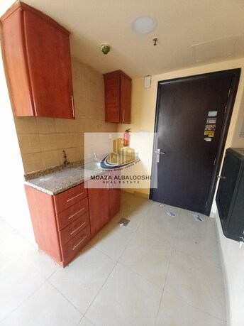 Studio Apartment For Rent in Muwaileh Building