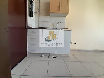 Studio Apartment For Rent in Muwaileh Building