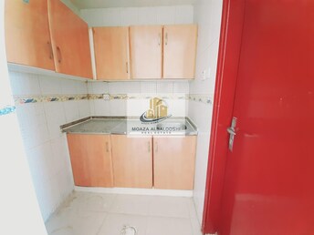 Studio Apartment For Rent in Muwaileh Building