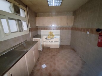 2 BR Apartment For Rent in Muwaileh Building