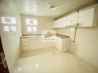 2 BR Apartment For Rent in Muwaileh Building