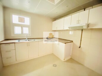 2 BR Apartment For Rent in Muwaileh Building