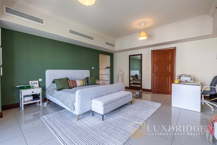 Golden Mile Apartment for Sale, Palm Jumeirah, Dubai