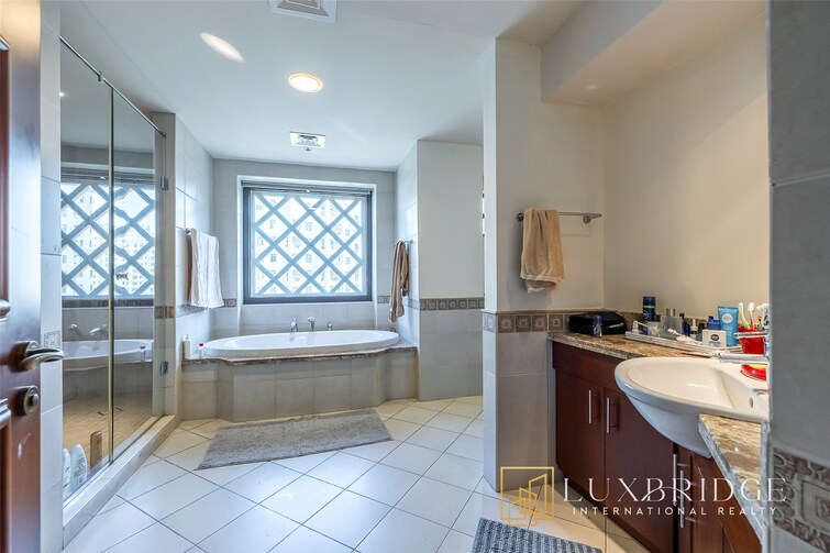 Golden Mile Apartment for Sale, Palm Jumeirah, Dubai