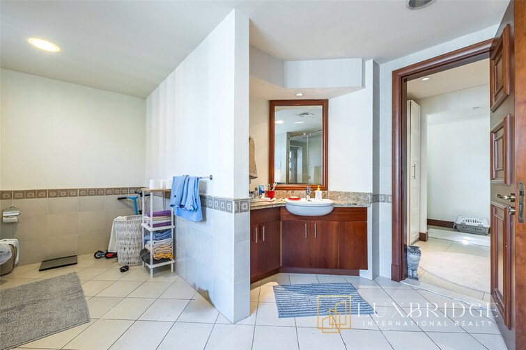 Golden Mile Apartment for Sale, Palm Jumeirah, Dubai