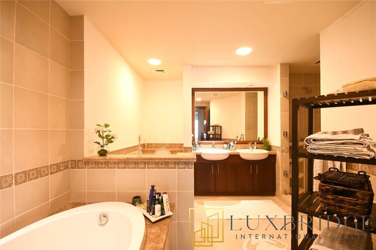 Golden Mile Apartment for Sale, Palm Jumeirah, Dubai