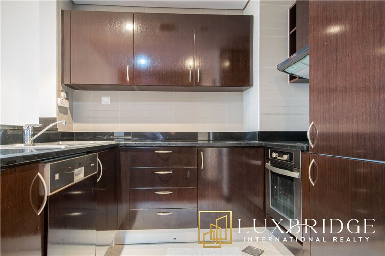  Apartment for Sale, Palm Jumeirah, Dubai