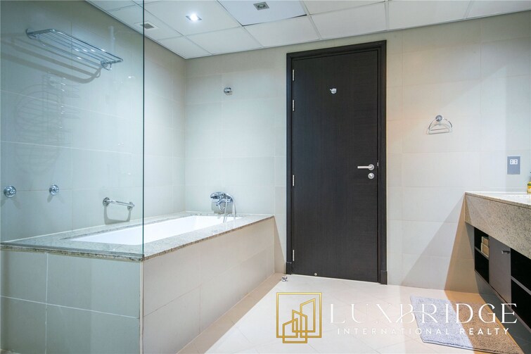  Apartment for Sale, Palm Jumeirah, Dubai