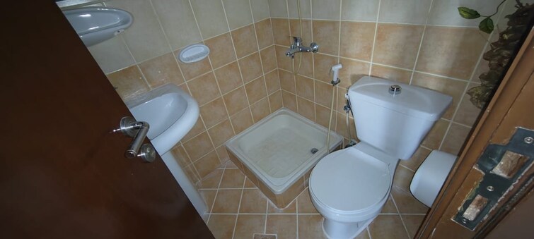  Apartment for Rent, International City, Dubai