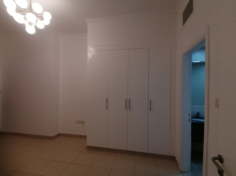 Queue Point Apartment for Rent, Liwan, Dubai