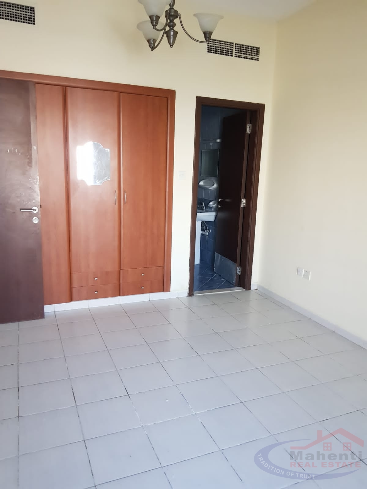  Apartment for Rent, International City, Dubai