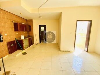 Studio Apartment For Rent in Muwaileh Building