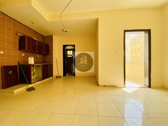 Studio Apartment For Rent in Muwaileh Building