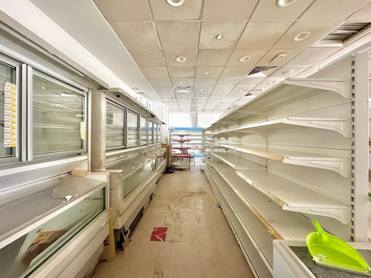 Green Lakes Retail Shop for Rent, Jumeirah Lake Towers (JLT), Dubai