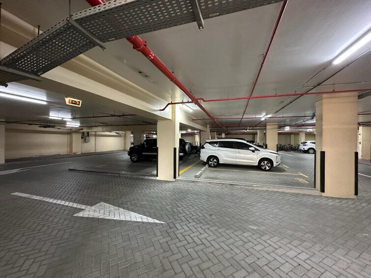 Green Lakes Retail Shop for Rent, Jumeirah Lake Towers (JLT), Dubai