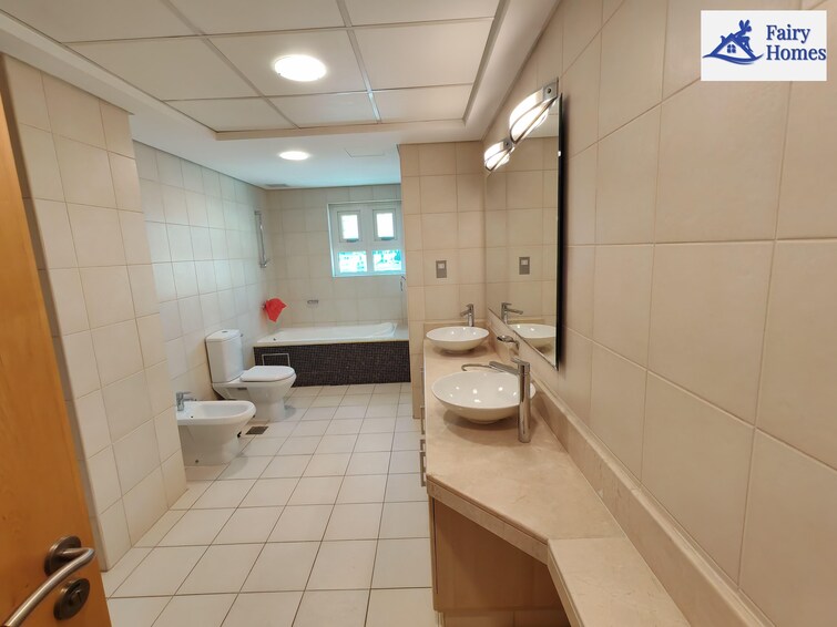 Shoreline Apartments Apartment for Rent, Palm Jumeirah, Dubai