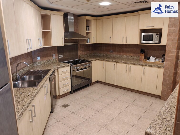 Shoreline Apartments Apartment for Rent, Palm Jumeirah, Dubai