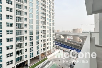 2 BR Apartment For Rent in Studio One Tower Cover Image