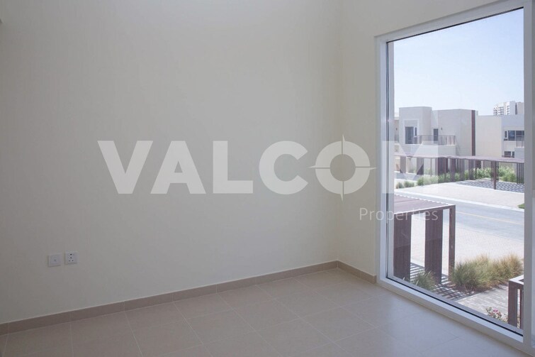  Townhouse for Sale, Dubai South, Dubai