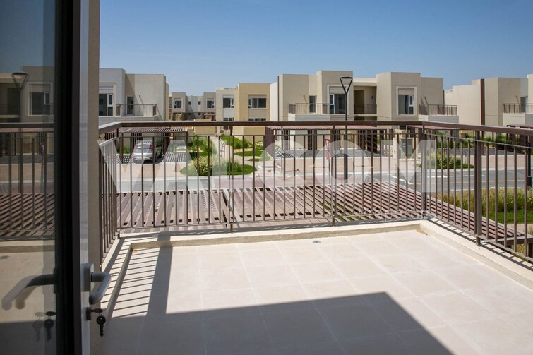  Townhouse for Sale, Dubai South, Dubai