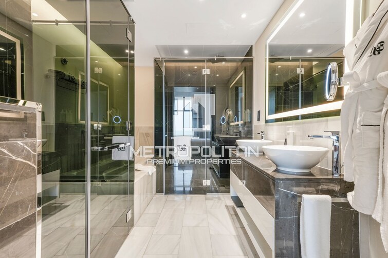  Apartment for Sale, Palm Jumeirah, Dubai