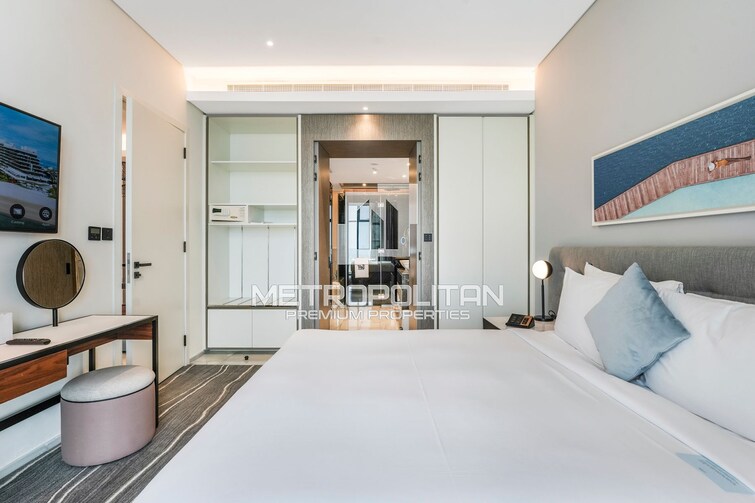  Apartment for Sale, Palm Jumeirah, Dubai