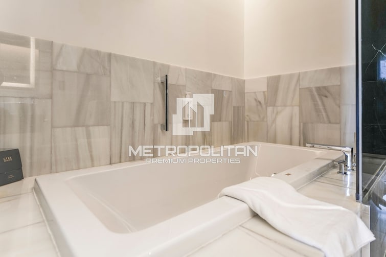  Apartment for Sale, Palm Jumeirah, Dubai