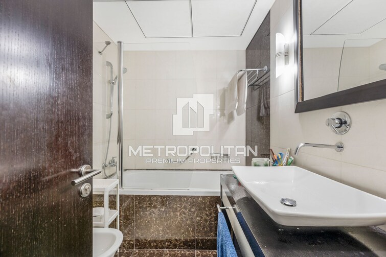 JLT Cluster S (Green Lake Towers) Apartment for Sale, Jumeirah Lake Towers (JLT), Dubai